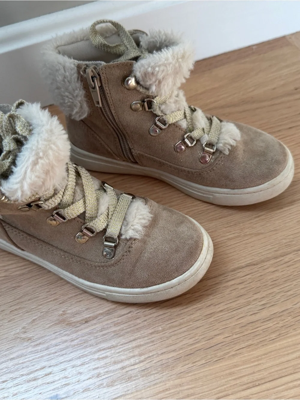 Cupcakes and Cashmere Kids Girls’ Faux Fur High-Top Wedge Sneakers – Size 12